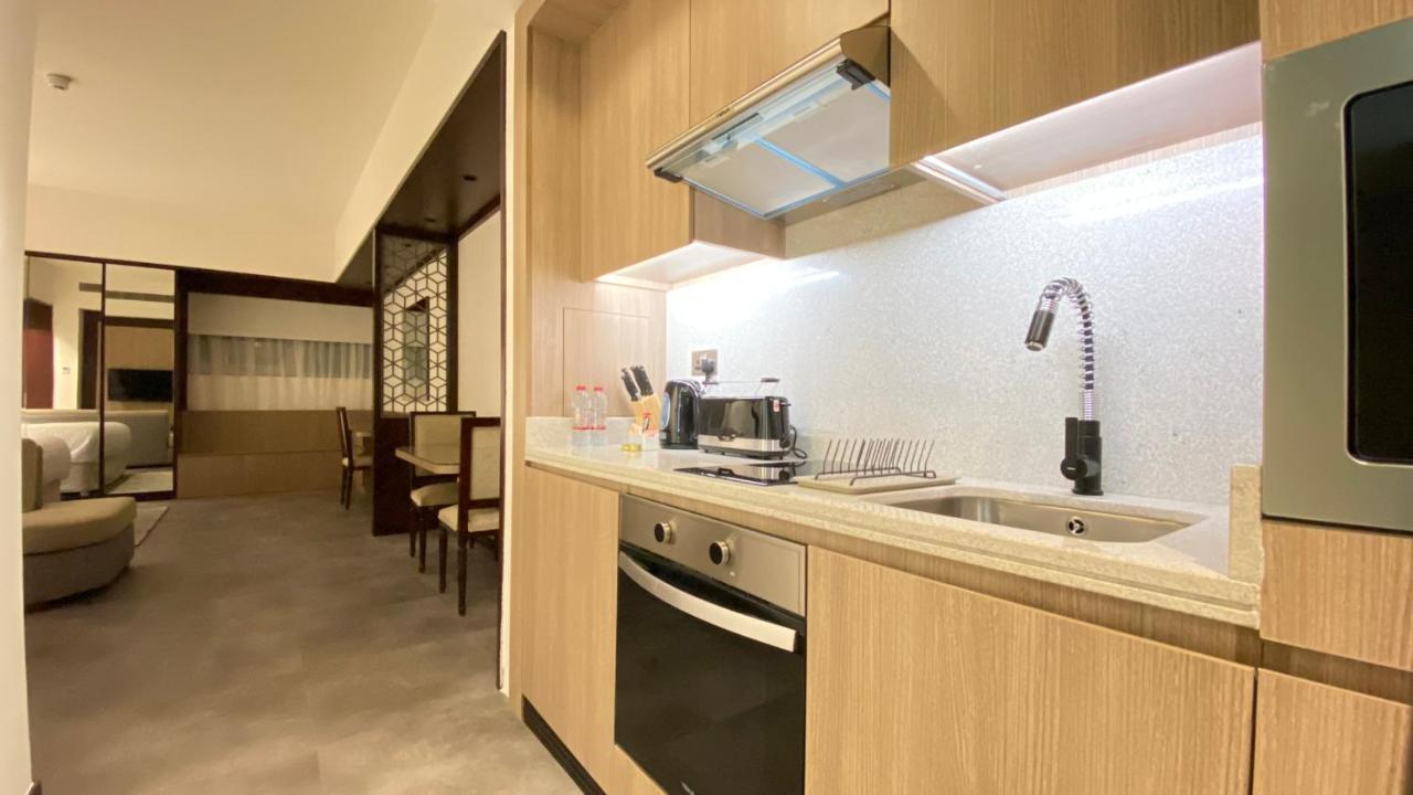 Sitara Hotel Apartment Dubai Exteriör bild