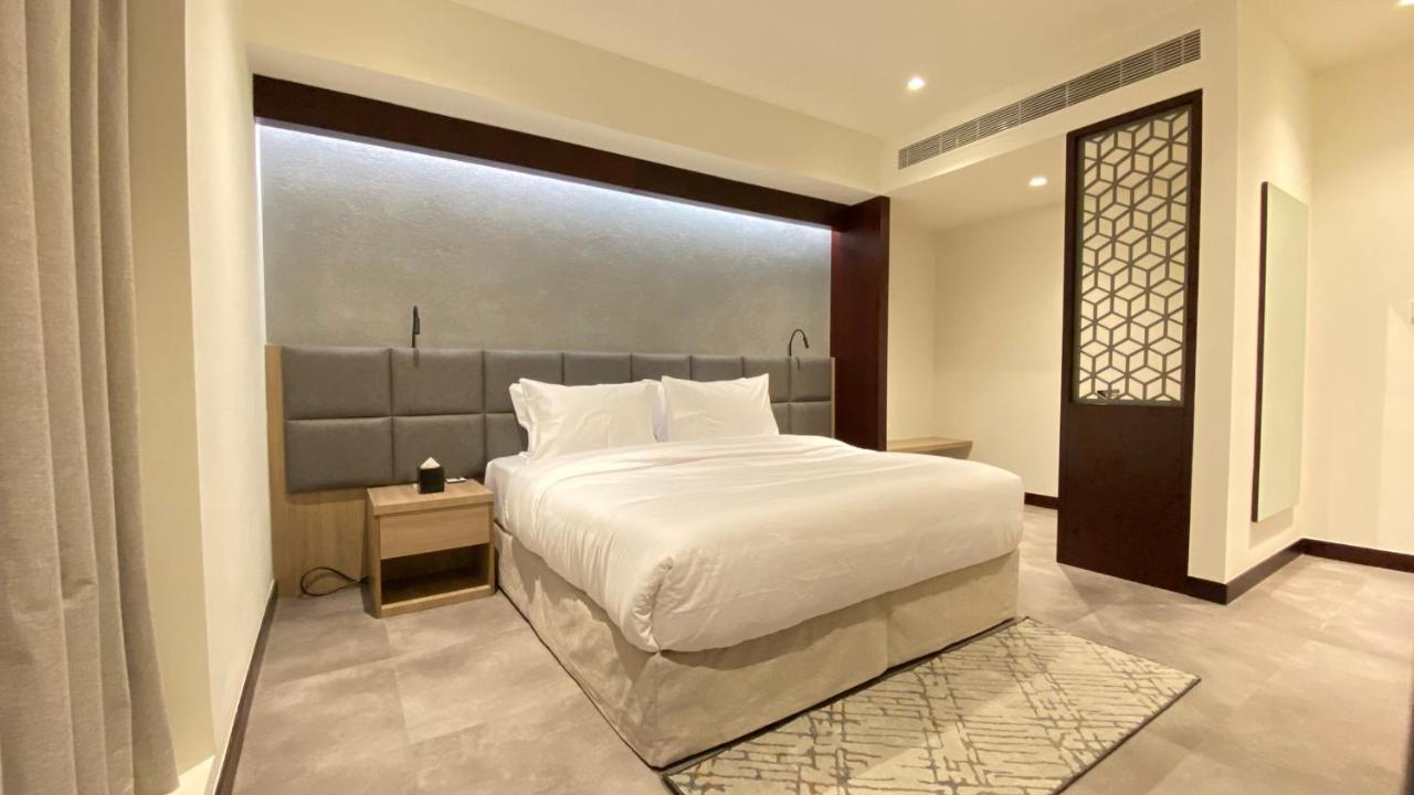 Sitara Hotel Apartment Dubai Exteriör bild