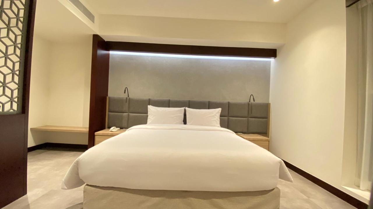 Sitara Hotel Apartment Dubai Exteriör bild
