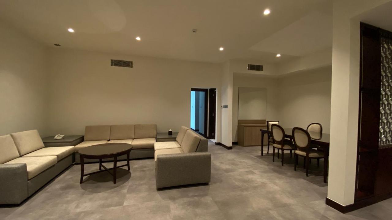 Sitara Hotel Apartment Dubai Exteriör bild