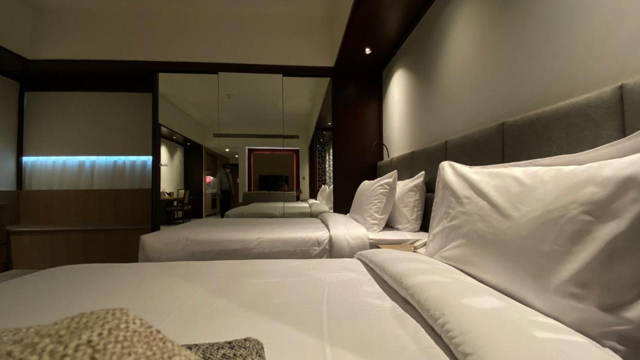 Sitara Hotel Apartment Dubai Exteriör bild