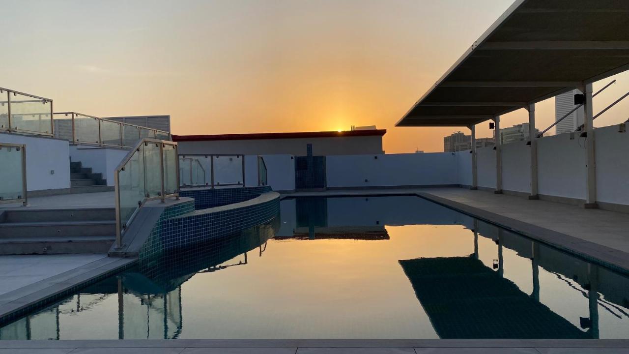 Sitara Hotel Apartment Dubai Exteriör bild