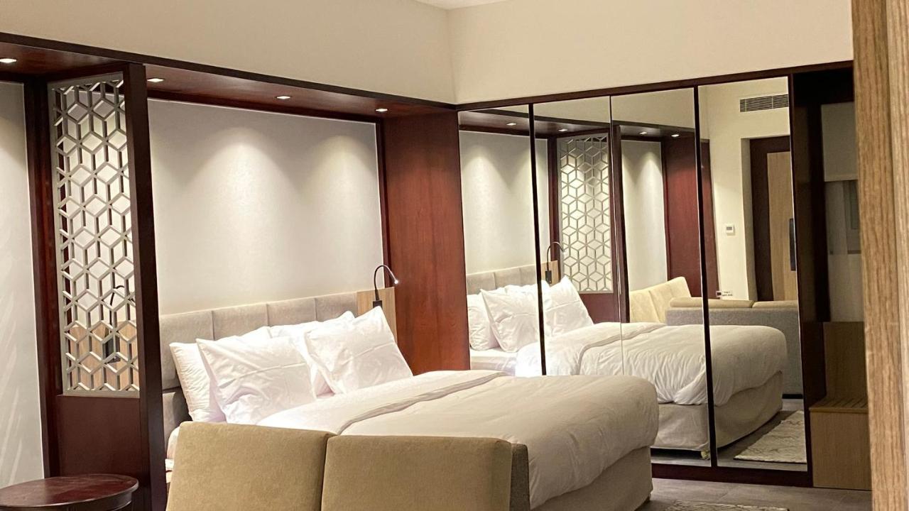 Sitara Hotel Apartment Dubai Exteriör bild