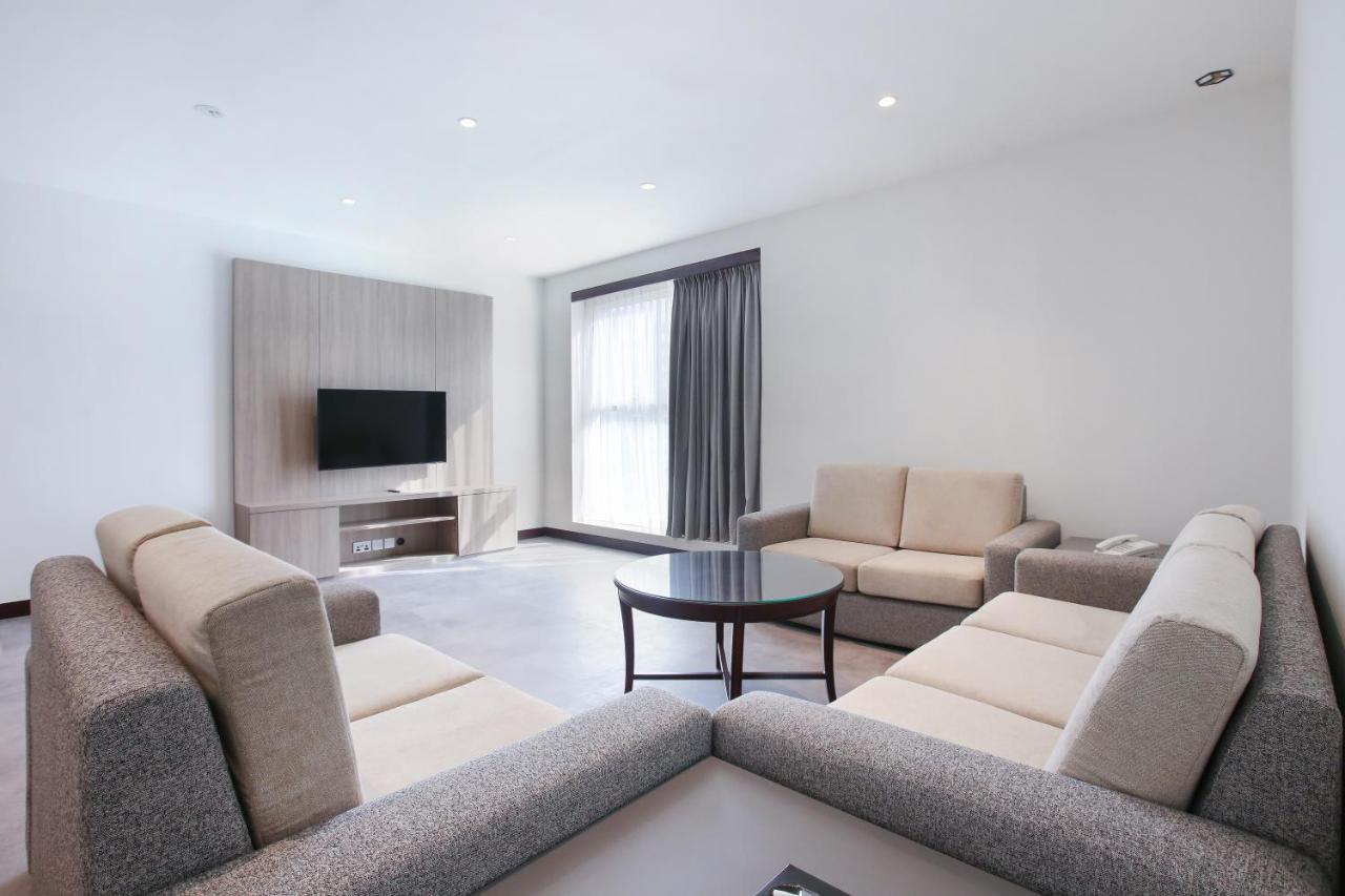 Sitara Hotel Apartment Dubai Exteriör bild
